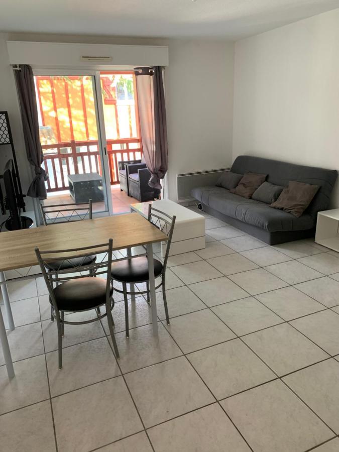 Appartement Equipe Tout Confort Cambo-les-Bains Exterior photo